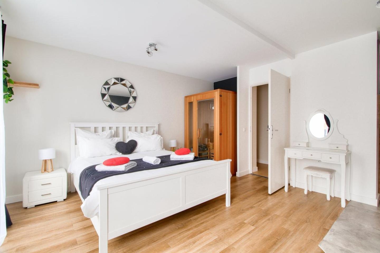 123Home - Suite & Spa Xl Montévrain Eksteriør billede